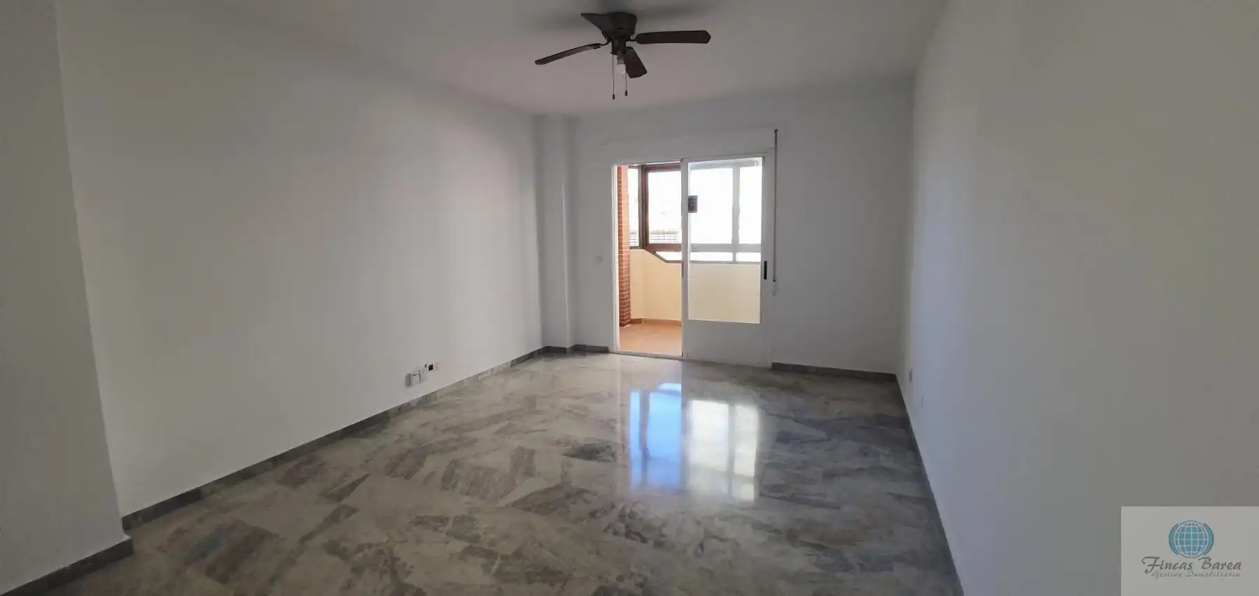 Piso con piscina en venta en Rio Vinuela, imagen 7