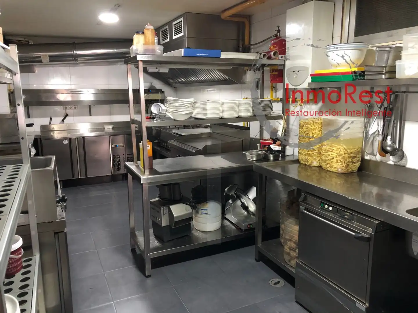 Kitchen of Commercial properties for rent in Madrid  with Air Conditioner