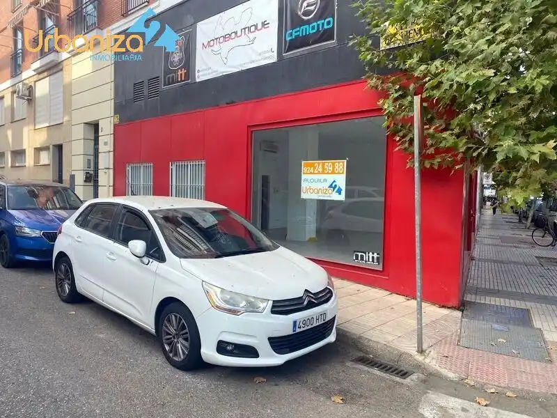 Vista exterior de Local en venta en Badajoz con Aire acondicionado