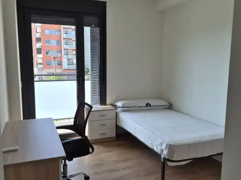 Dormitori de Pis de lloguer en Paterna amb Aire condicionat, Parquet i Moblat