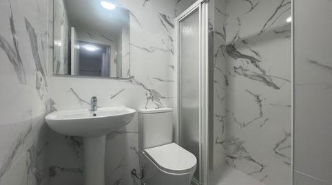 Foto 4 de Pis per a compartir a De Fermín Caballero, La Paz,  Madrid Capital