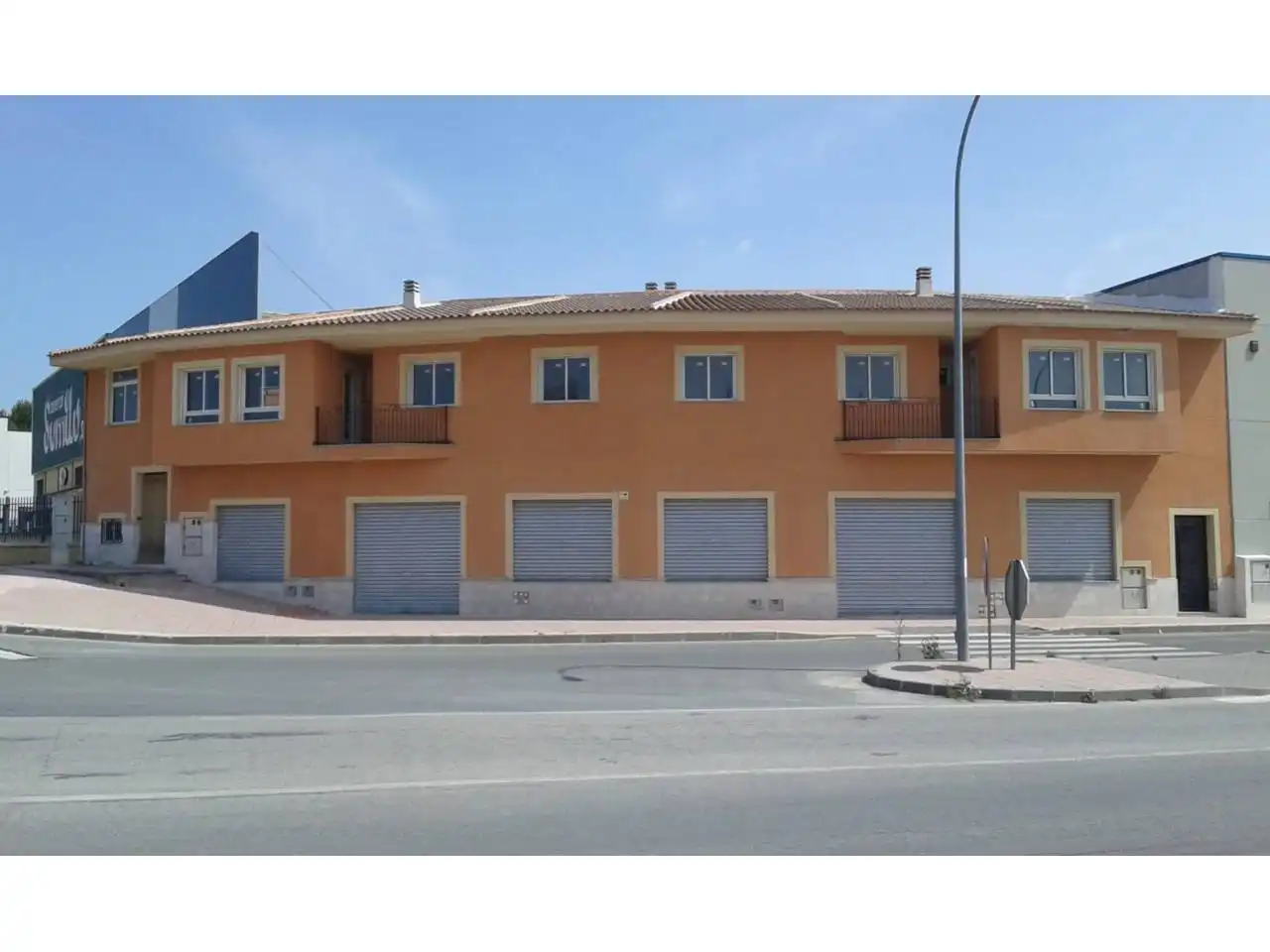 Flat with terrace for sale in Ronda Este
