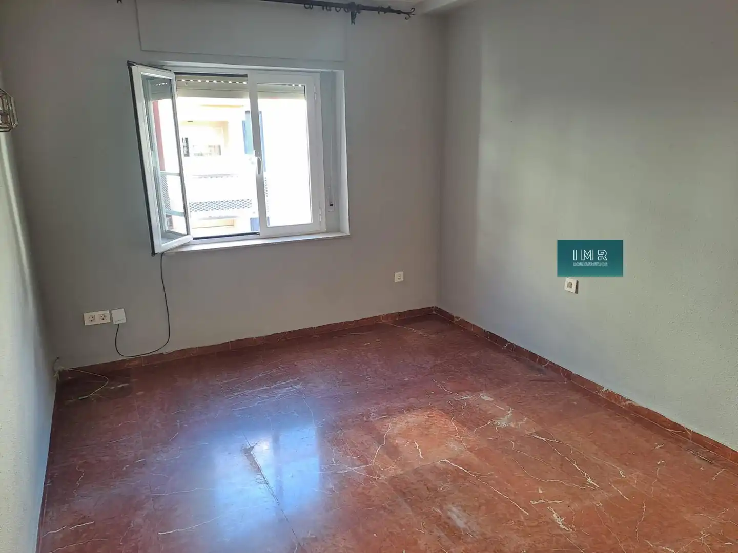 Bedroom of Flat for rent in Sevilla  with Air Conditioner and Storage room