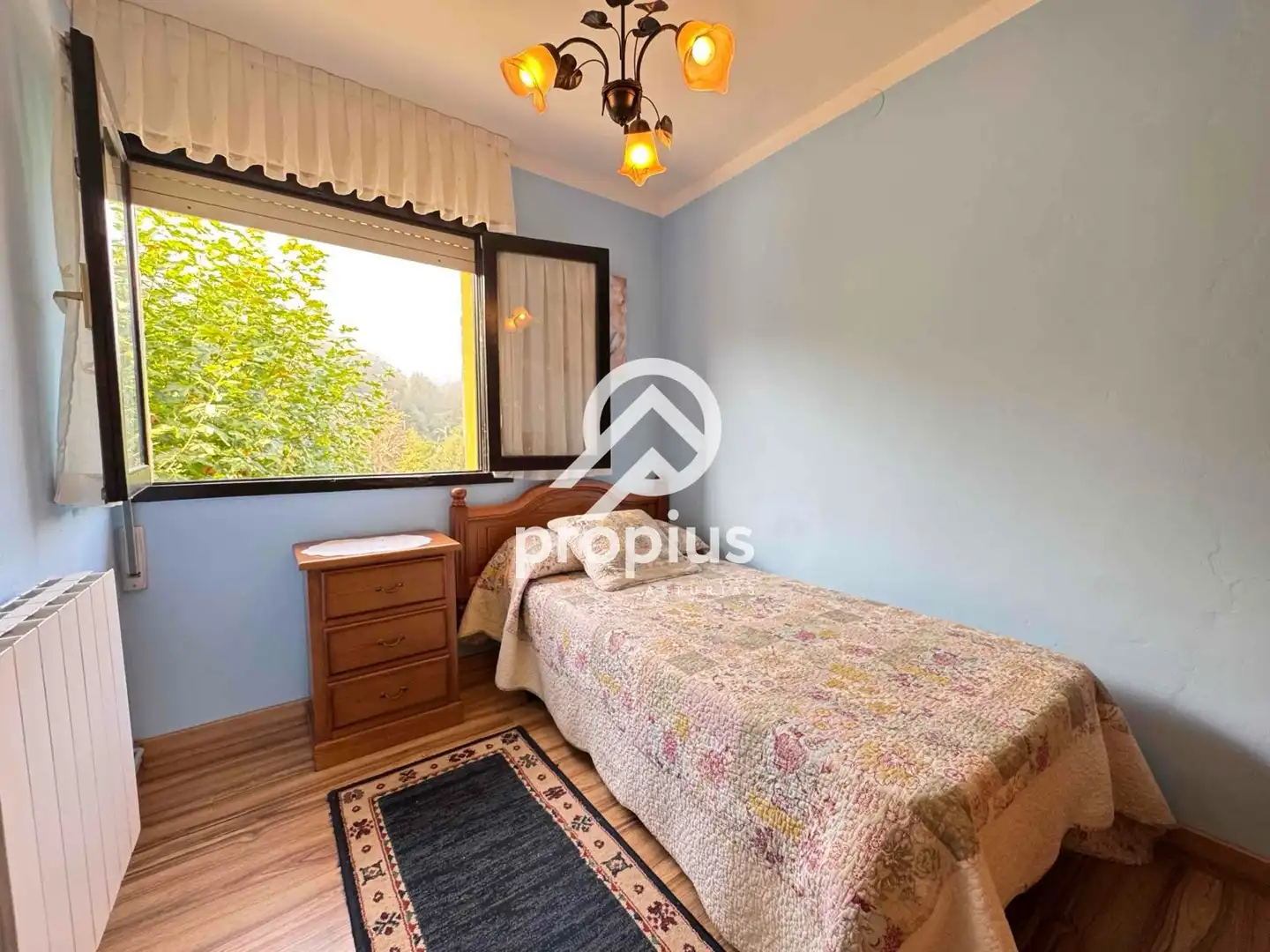 Habitación de Casa o chalet en venta en Parres con Calefacción, Jardín privado y Parquet
