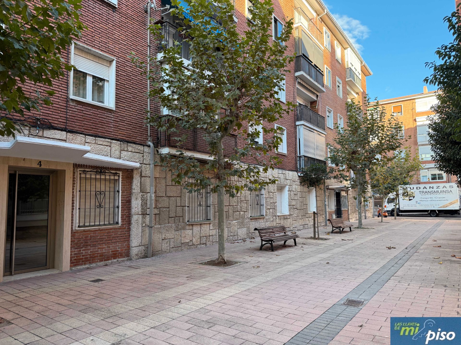 Exterior view of Flat for sale in Valladolid Capital  with Heating, Private garden and Furnished