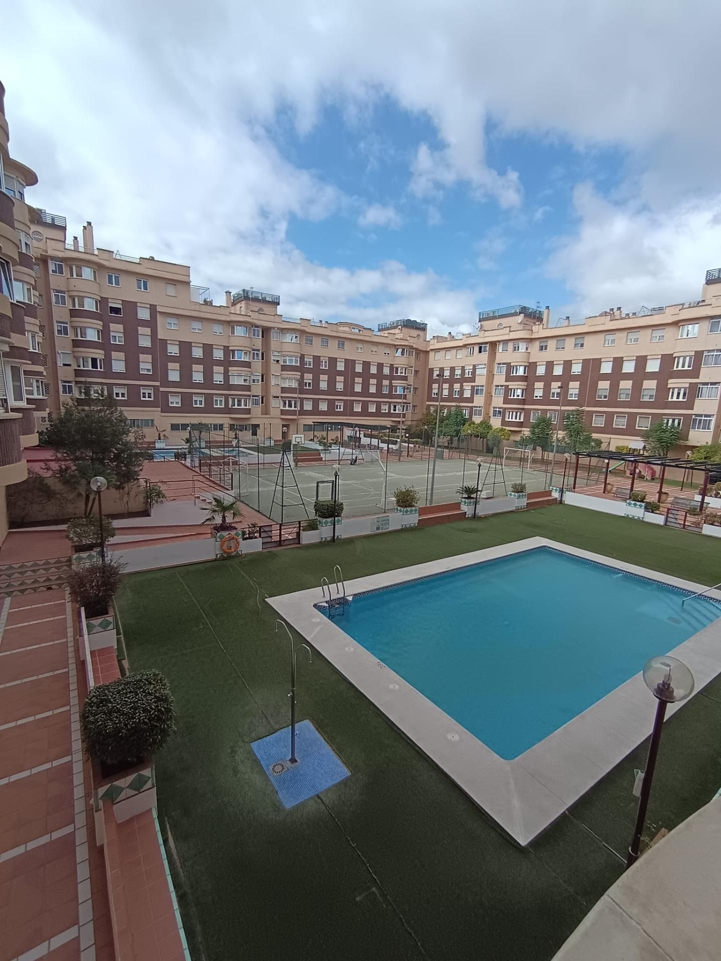 Piscina de Piso en venta en  Córdoba Capital con Terraza y Piscina comunitaria