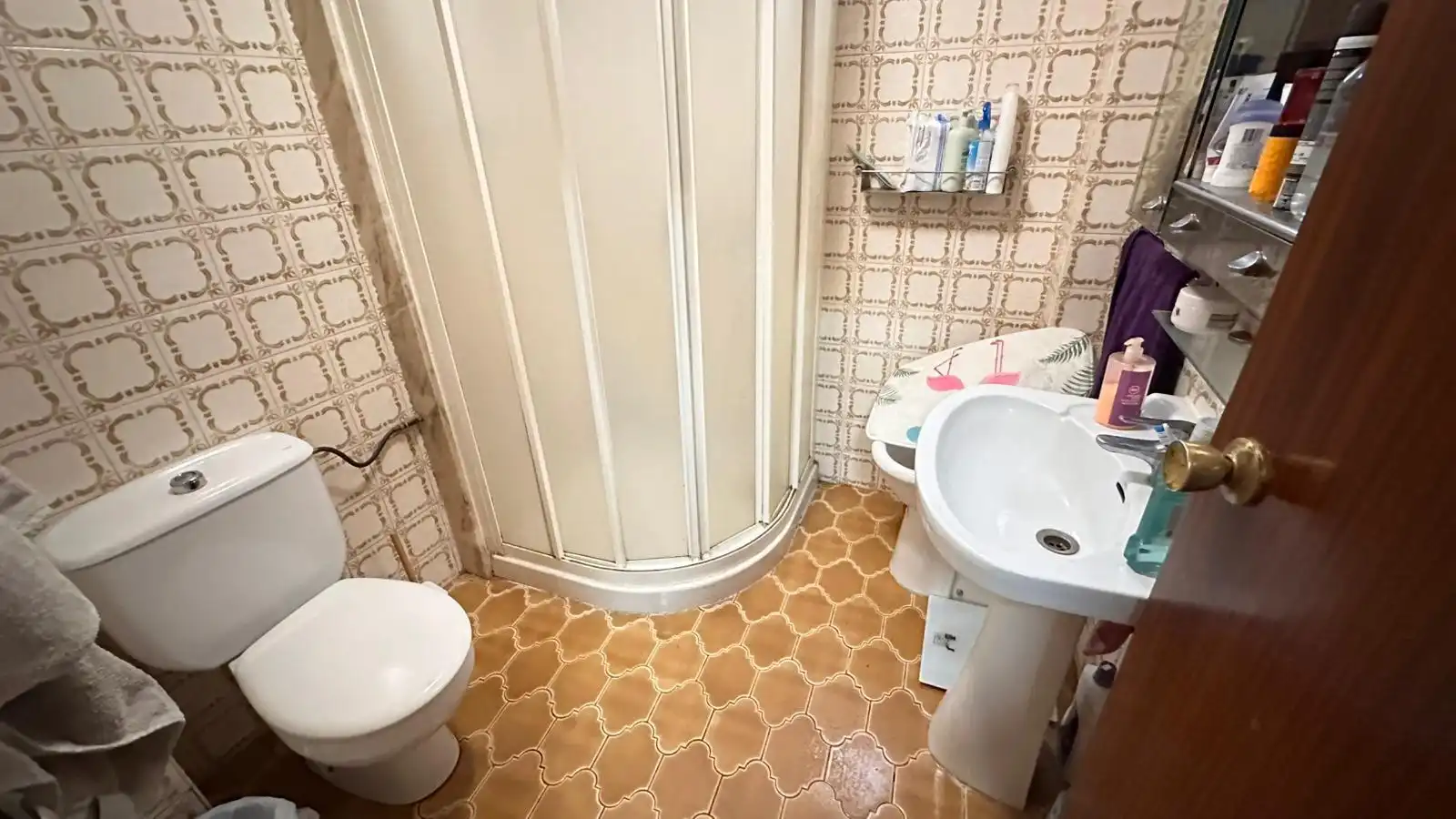 Bathroom of Houses for sale in Carlet  with Terrace, Storage room and Balcony