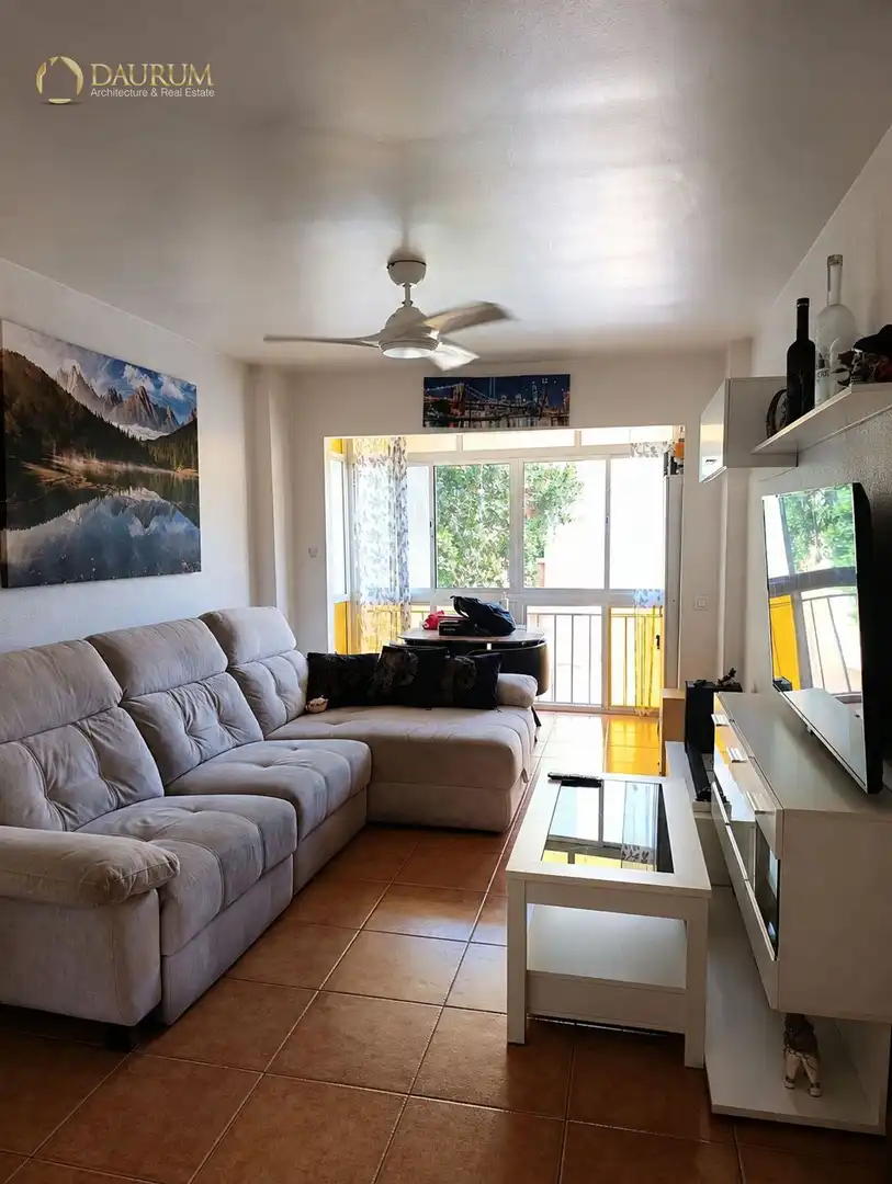 Sala de estar de Piso en venta en Málaga con Calefacción, Terraza y Amueblado