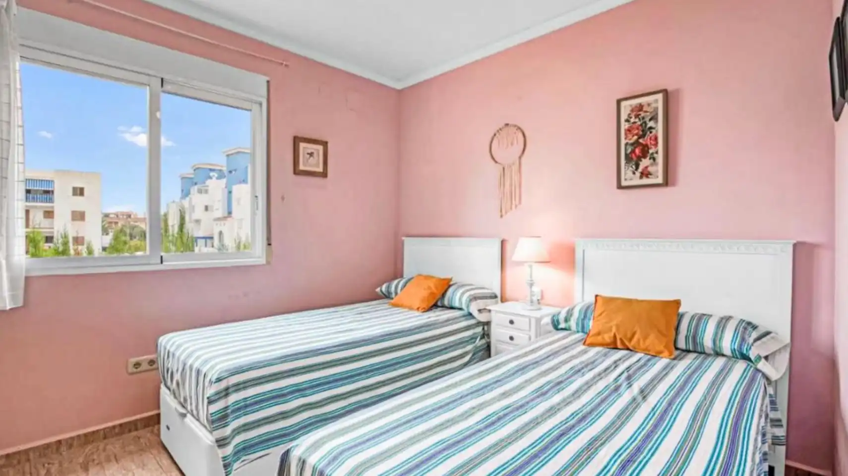 Schlafzimmer von Haus oder Chalet zum Verkauf in Dénia mit Klimaanlage, Heizung und Privatgarten
