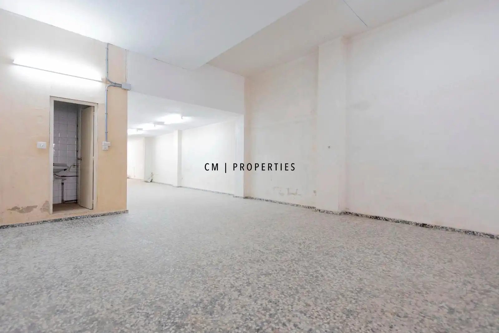 Business premises for sale in Juan Llorens, imagen 10
