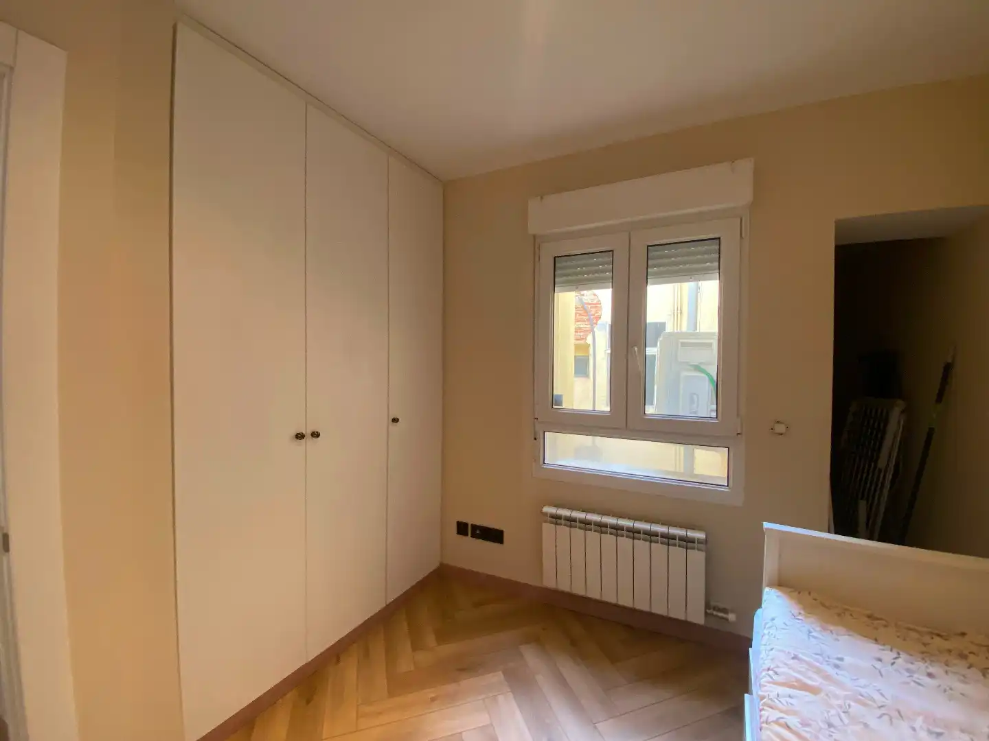 Dormitori de Dúplex en venda en Burgos amb Calefacció, Parquet i Traster