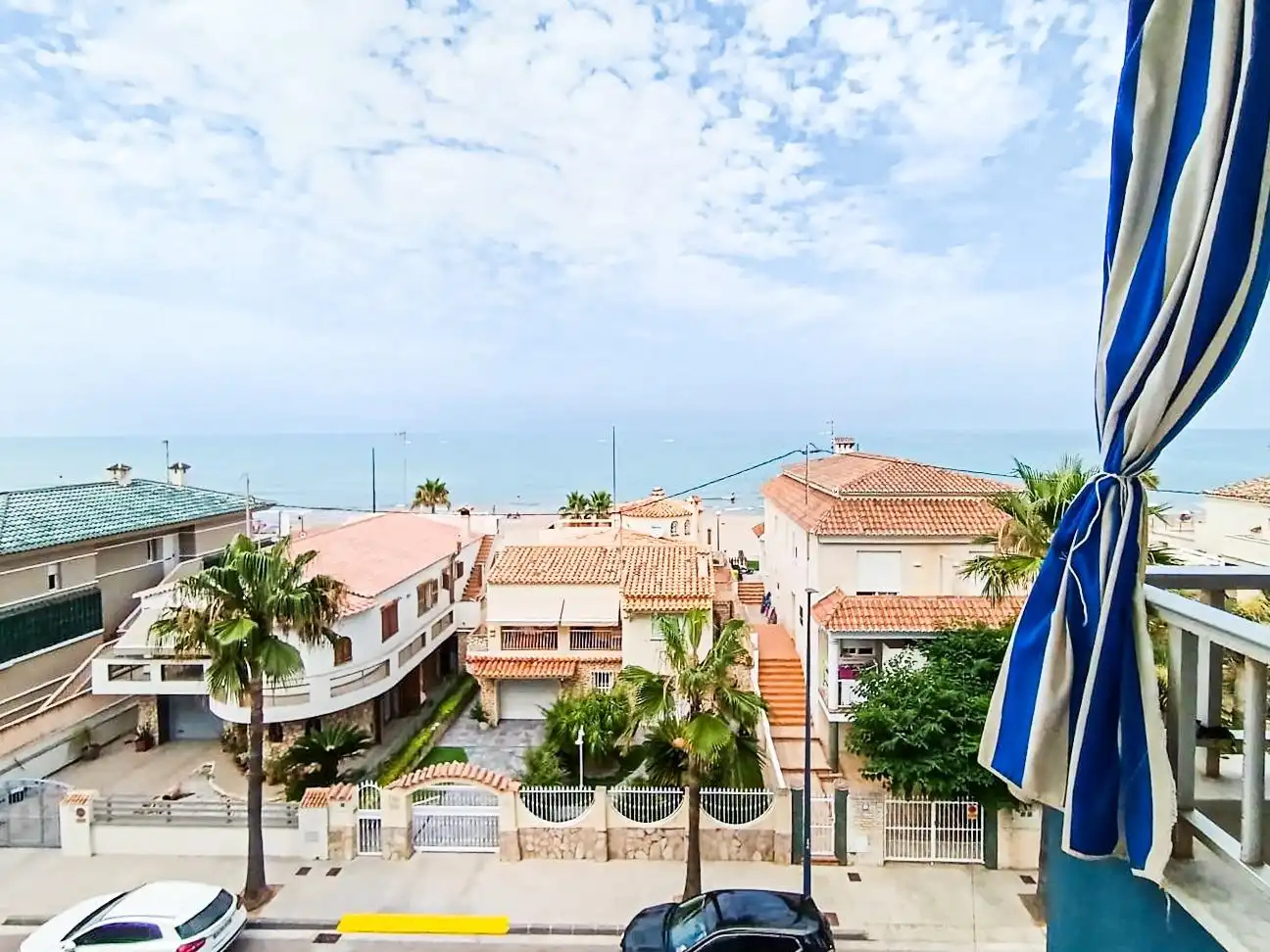 Vista exterior de Apartament en venda en Miramar amb Terrassa, Moblat i Piscina comunitària
