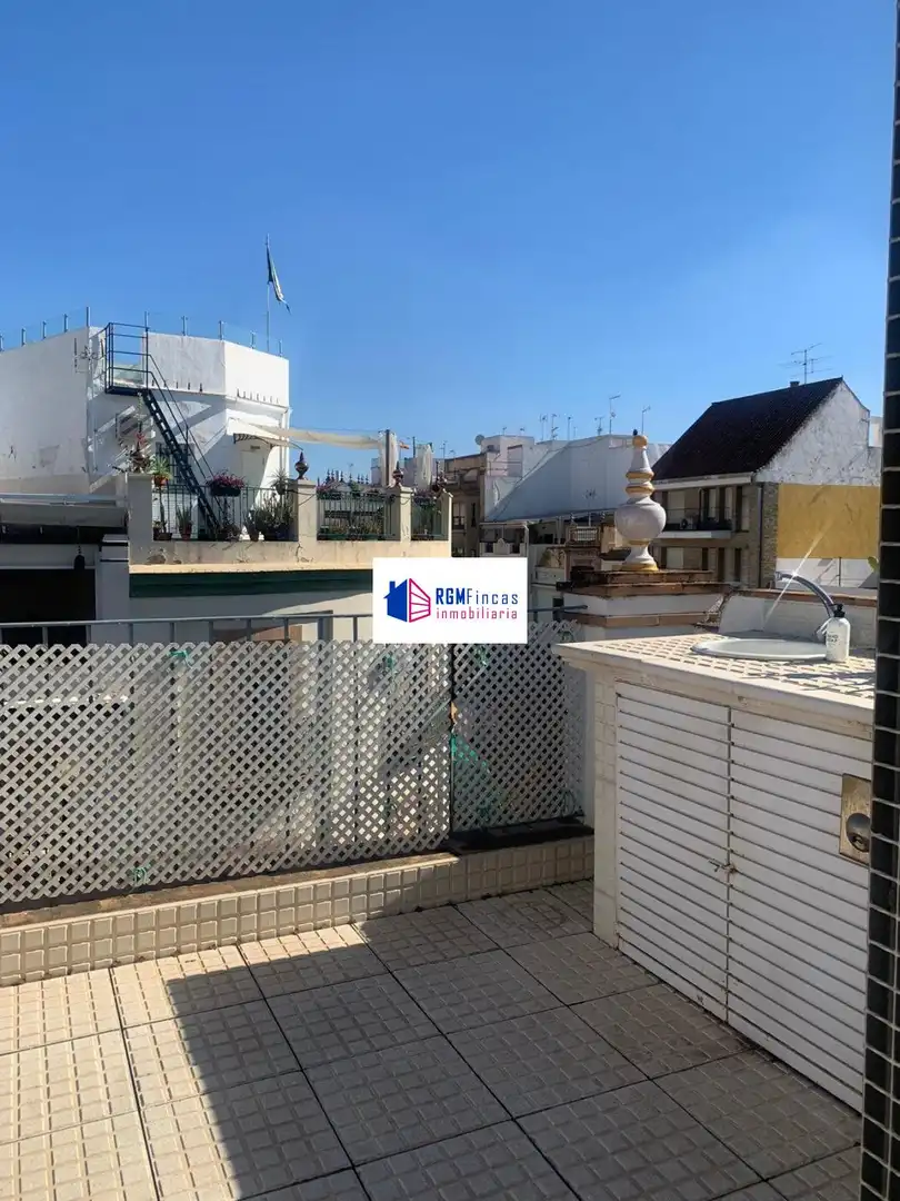 Vista exterior de Casa o chalet de alquiler en Sevilla con Aire acondicionado, Calefacción y Terraza