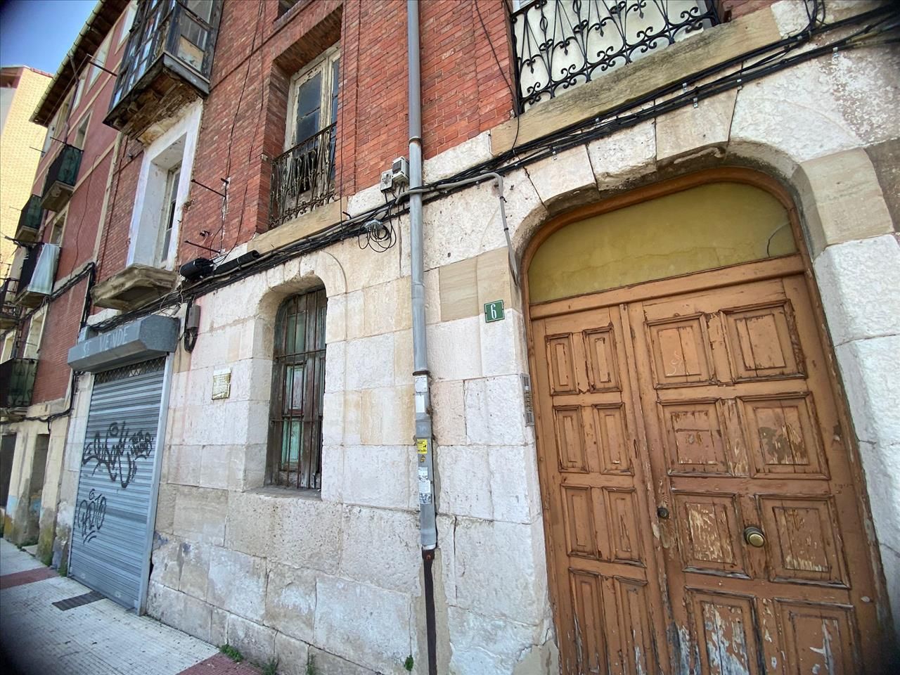Vista exterior de Pis en venda en Miranda de Ebro amb Parquet