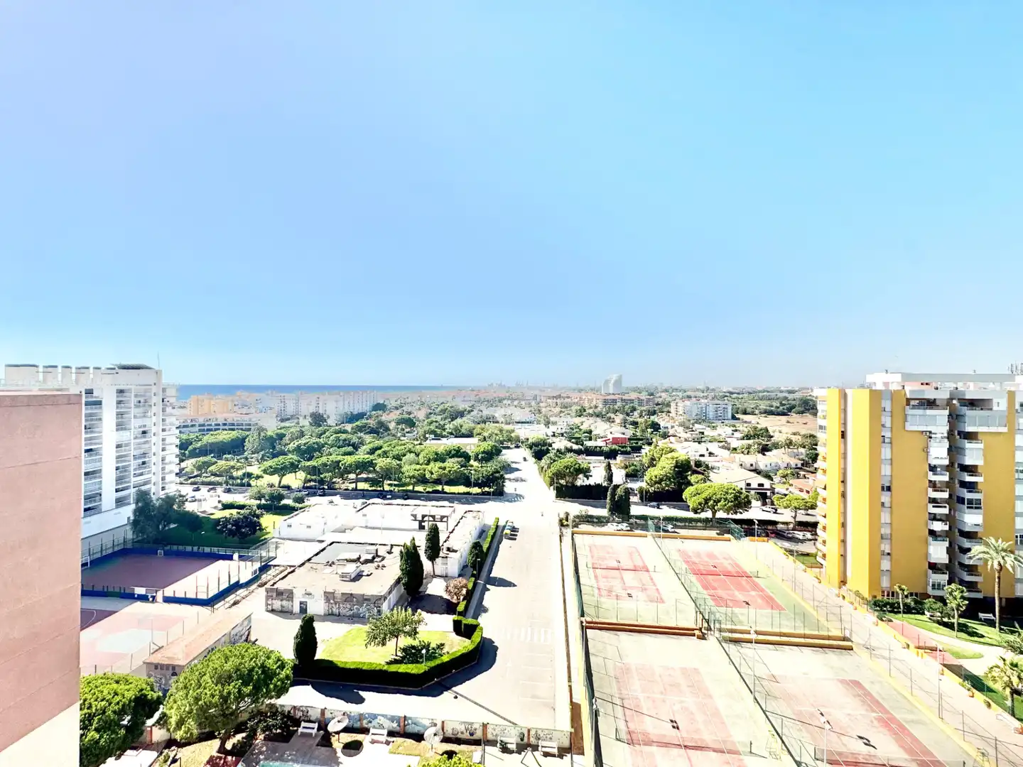 Vista exterior de Apartament de lloguer en Canet d'En Berenguer amb Aire condicionat, Terrassa i Moblat