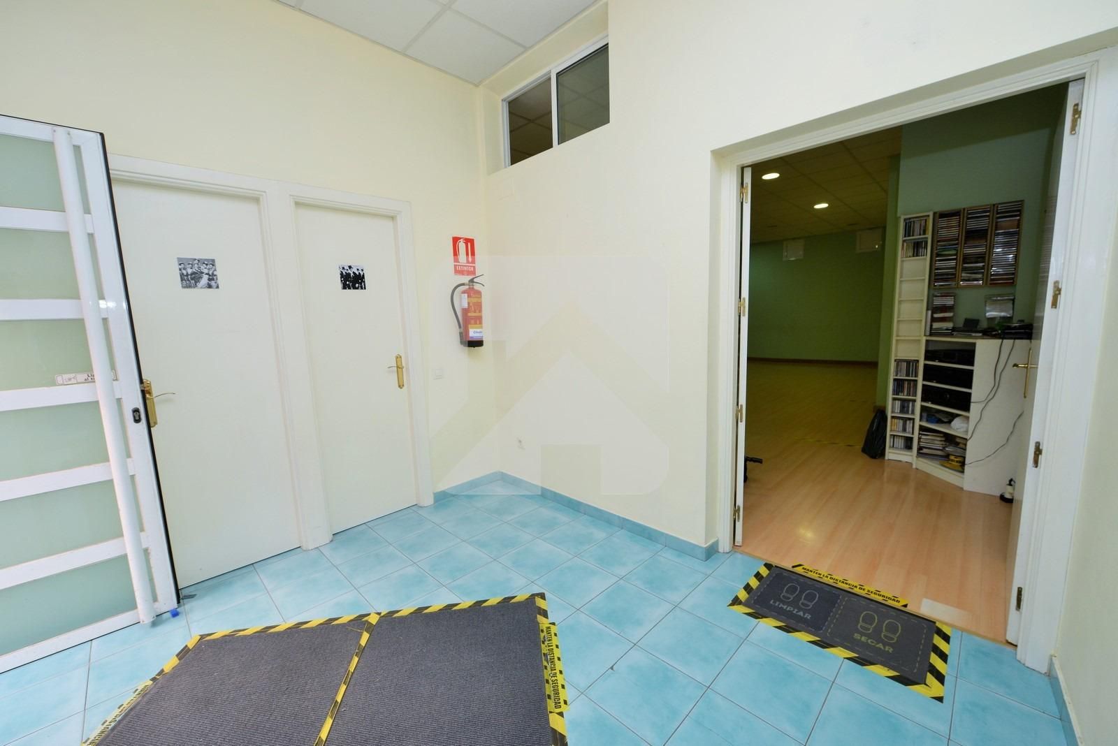 Premises for sale in Valdemoro  with Air Conditioner