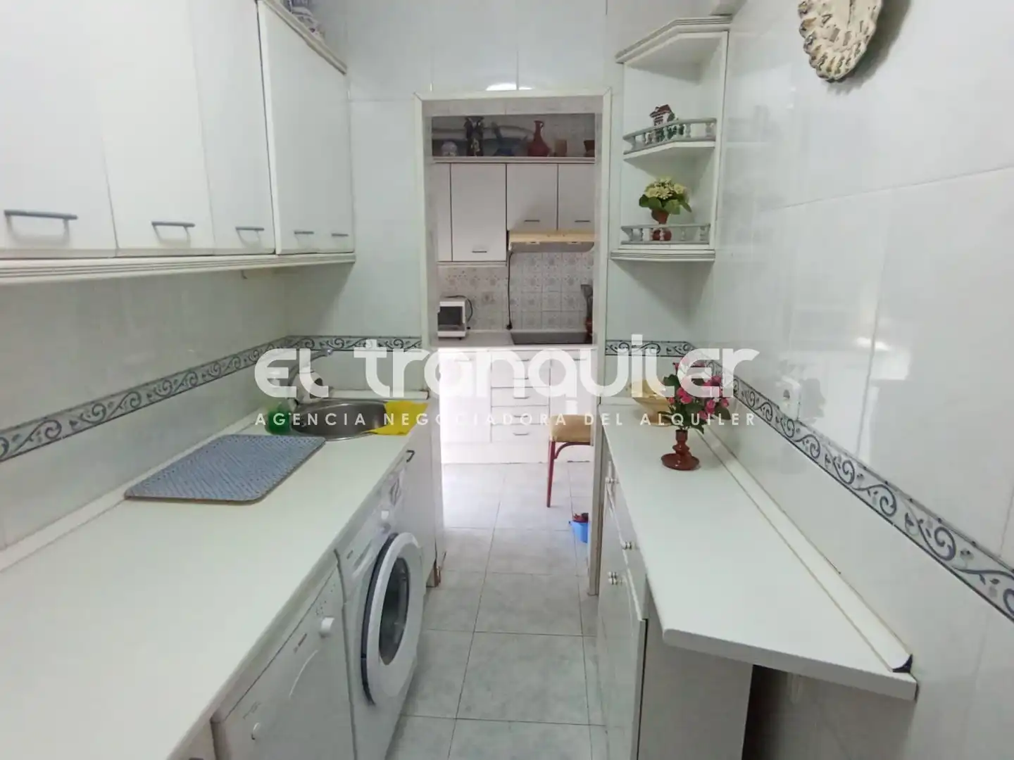 Cuina de Pis en venda en Madrid amb Terrassa, Moblat i Rentadora