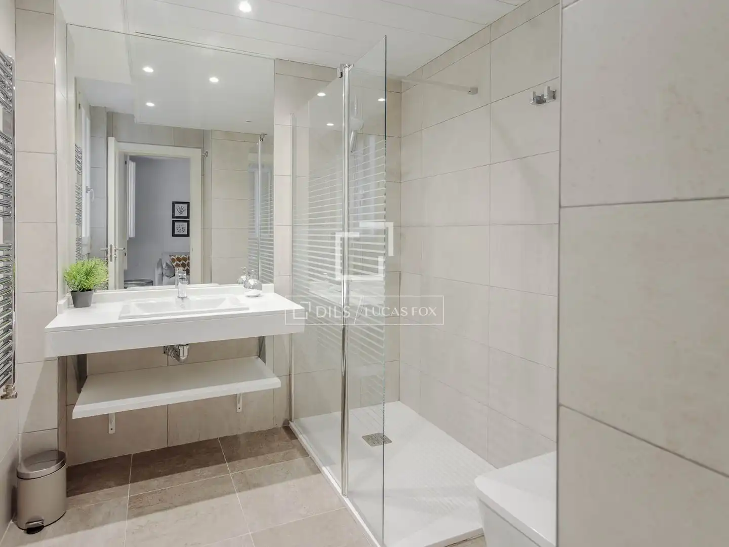 Badezimmer von Wohnung zur Miete in Madrid mit Klimaanlage, Heizung und Parkett