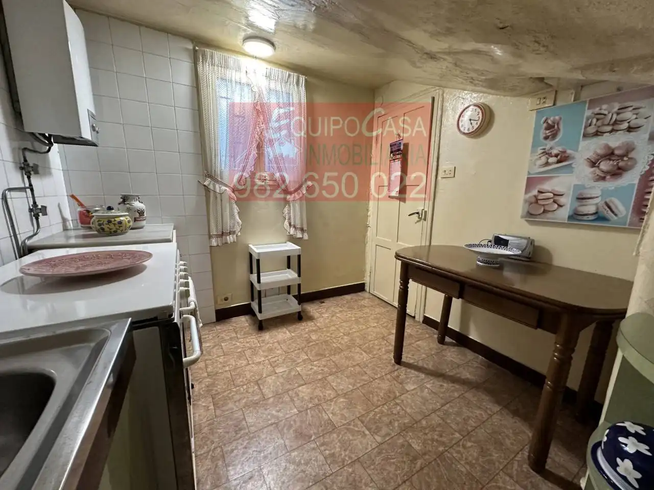 Cuina de Pis en venda en Lugo amb Calefacció i Moblat