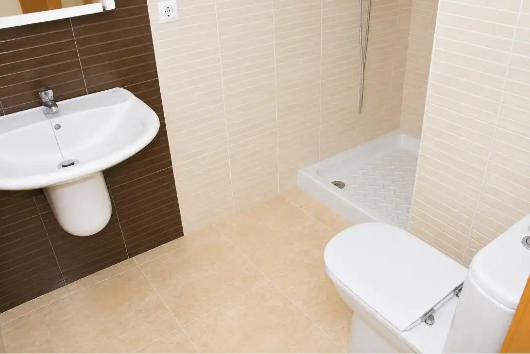 Baño de Dúplex de alquiler en Beniarjó con Terraza y Amueblado