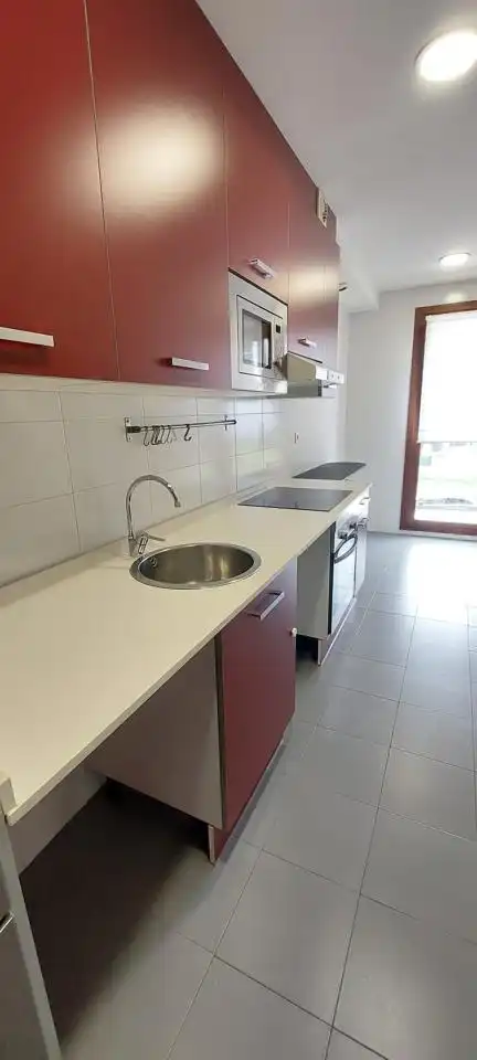 Cuina de Pis de lloguer en Gijón  amb Calefacció i Traster