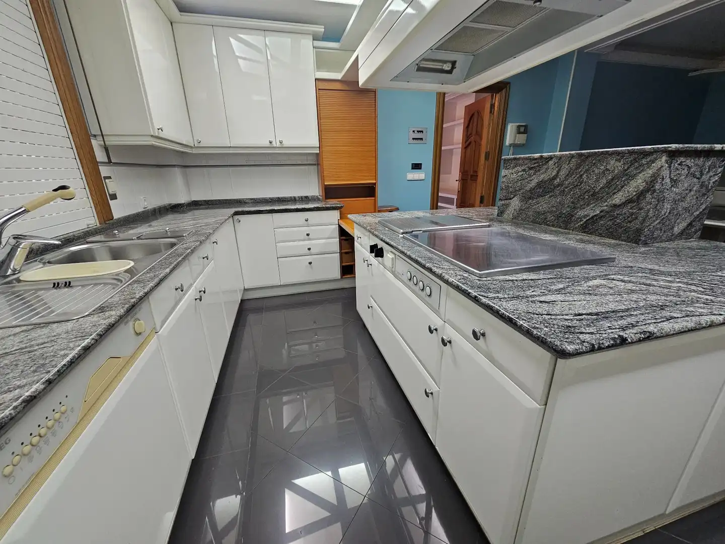 Cocina de Casa o chalet en venta en Santa Comba con Calefacción, Jardín privado y Terraza