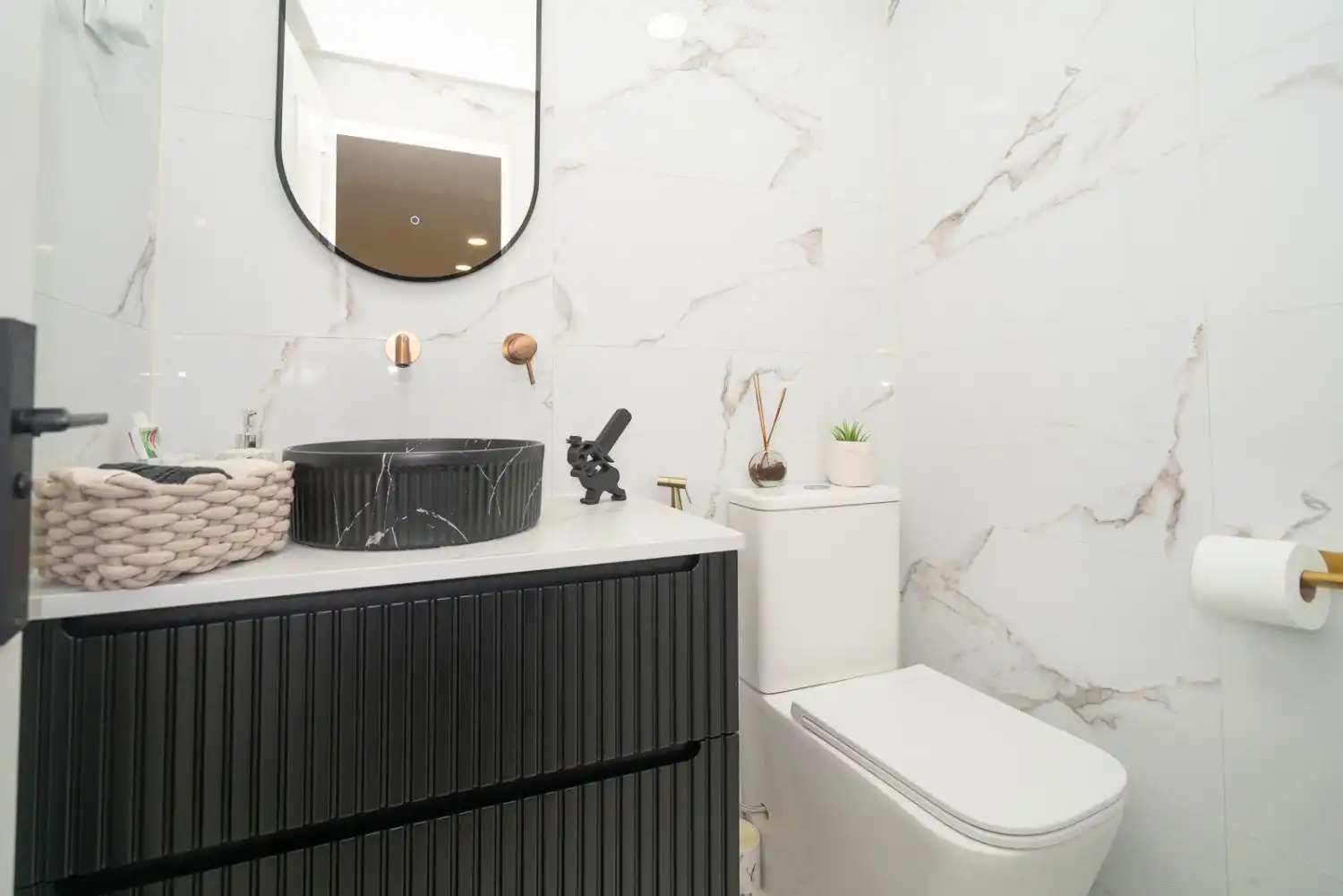 Bathroom of Detached homes for sale in Laguna Park
