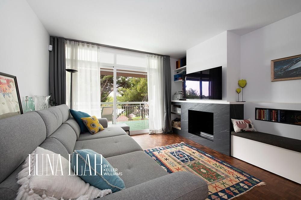 Living room of Flat for sale in Castelldefels  with Parquet flooring