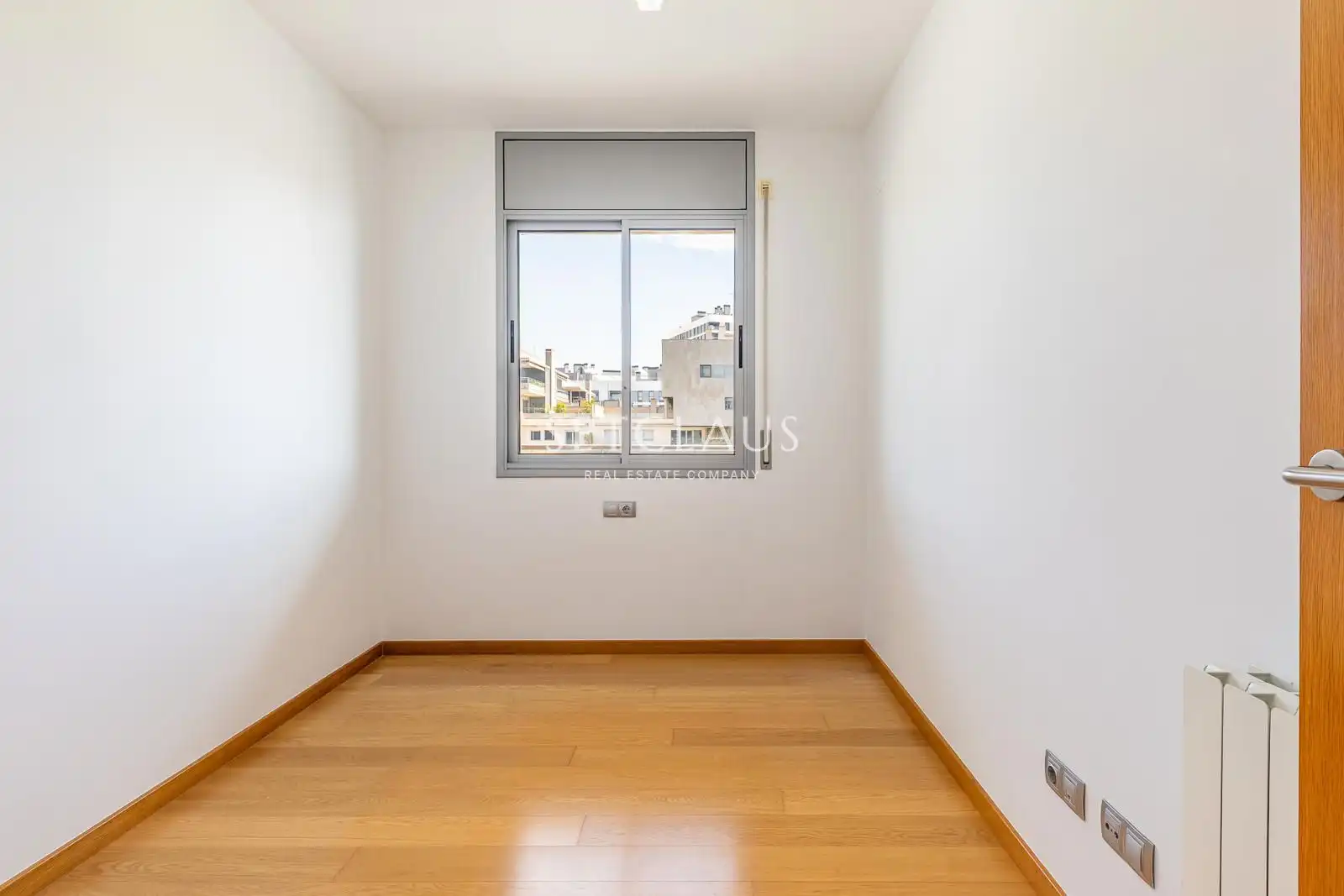 Bedroom of Flat for sale in Badalona  with Air Conditioner, Heating and Terrace
