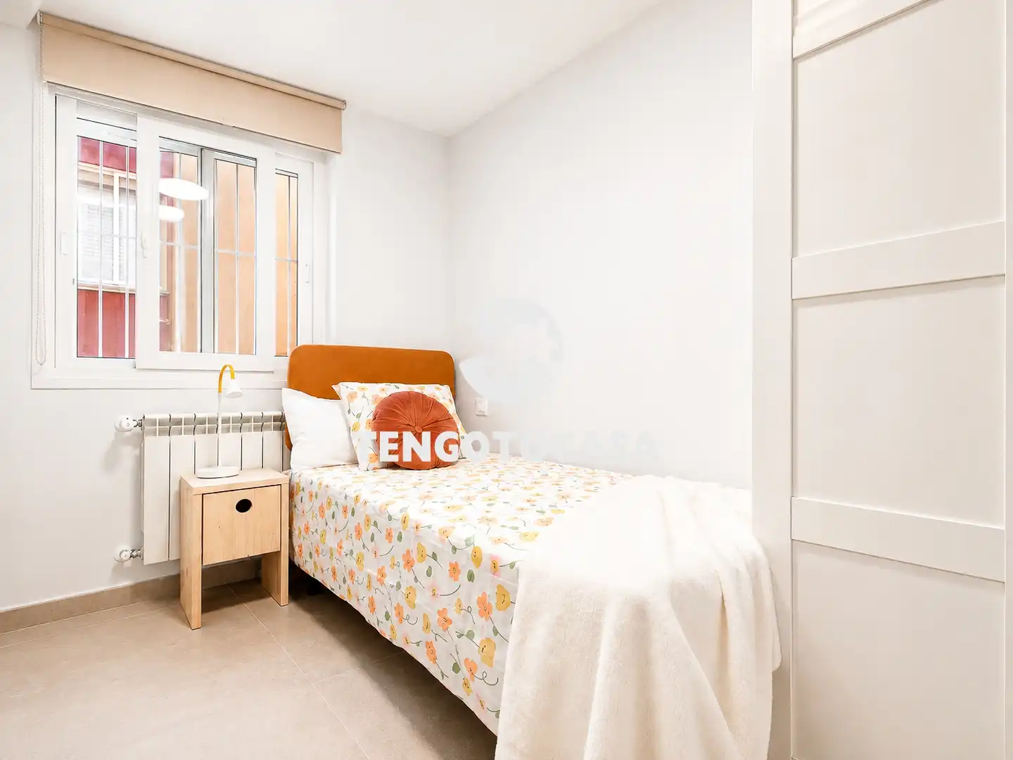 Bedroom of Flat for sale in Madrid  with Air Conditioner, Heating and Furnished