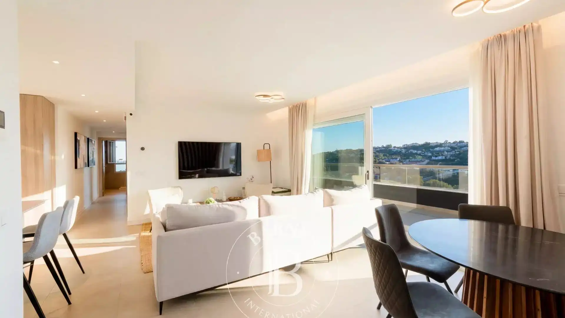 Sala d'estar de Àtic en venda en Marbella amb Aire condicionat, Calefacció i Terrassa