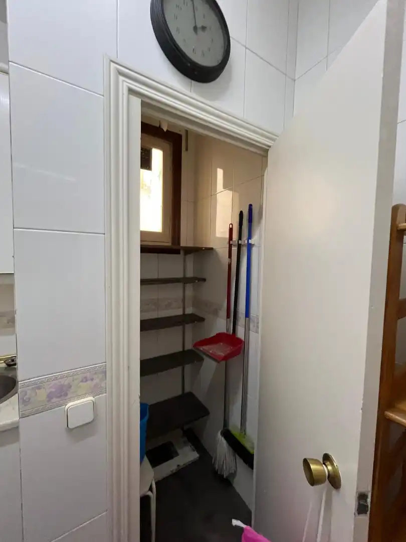 Kitchen of Flat for rent in Madrid  with Heating, Parquet flooring and Oven