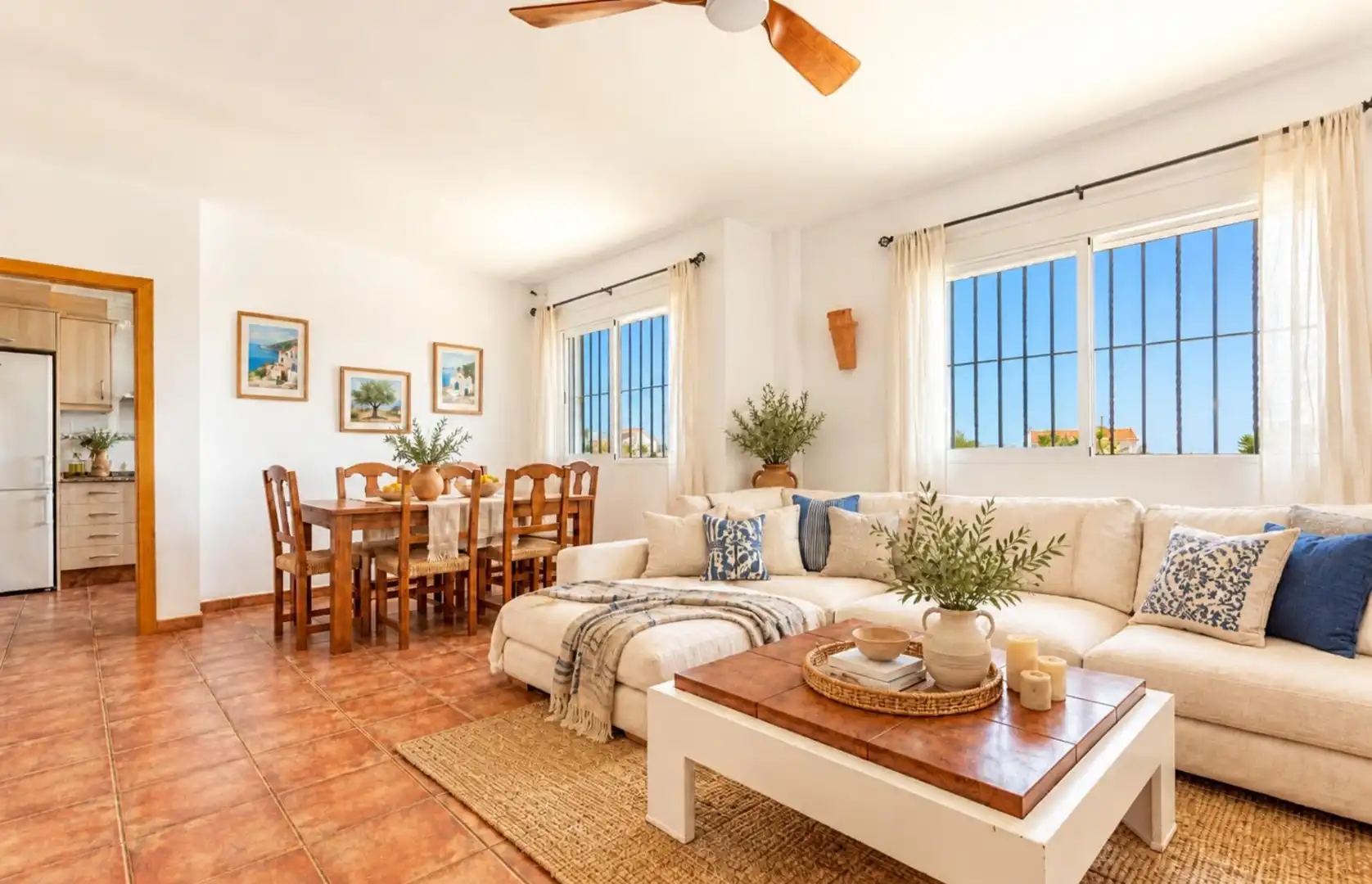 Sala d'estar de Casa o xalet en venda en Turís amb Aire condicionat, Jardí privat i Terrassa
