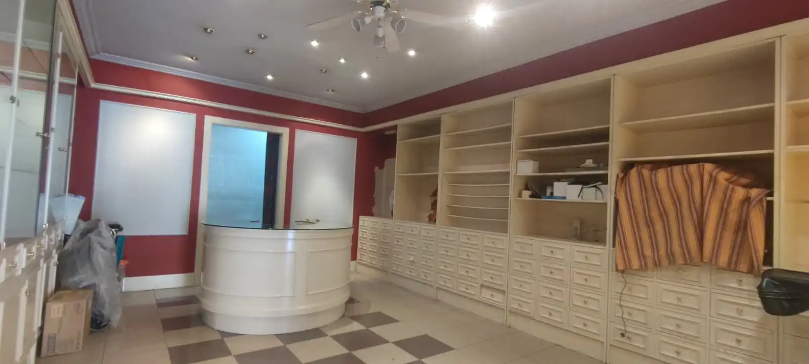 Local comercial en venda a NA SAURINA D´ENTENÇA, imagen 4