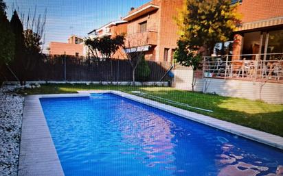 Swimming pool of House or chalet for sale in Igualada  with Air Conditioner, Heating and Private garden