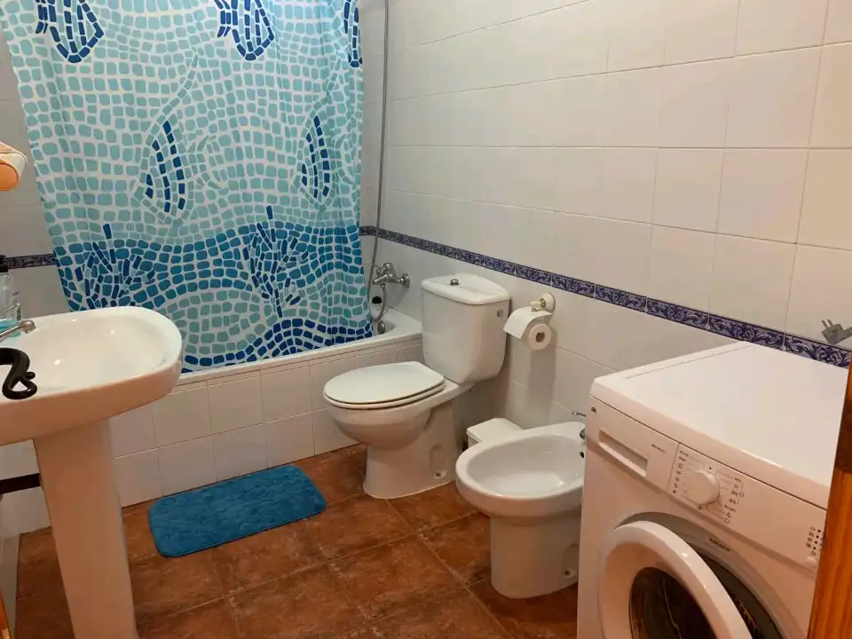 Baño de Apartamento en venta en La Iruela con Terraza y Amueblado