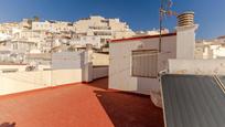 Vista exterior de Casa o xalet en venda en Salobreña amb Aire condicionat, Terrassa i Moblat