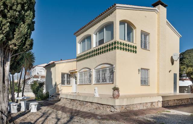 Casa-chalet en Venta en Carrer Montgrí, 66 en Montgrí