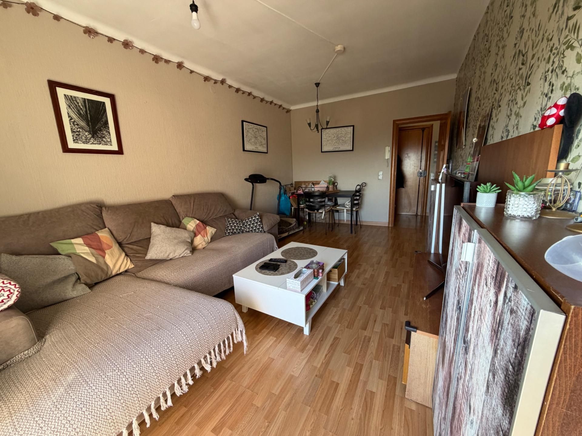 Living room of Flat for sale in Sabadell  with Air Conditioner, Parquet flooring and Terrace