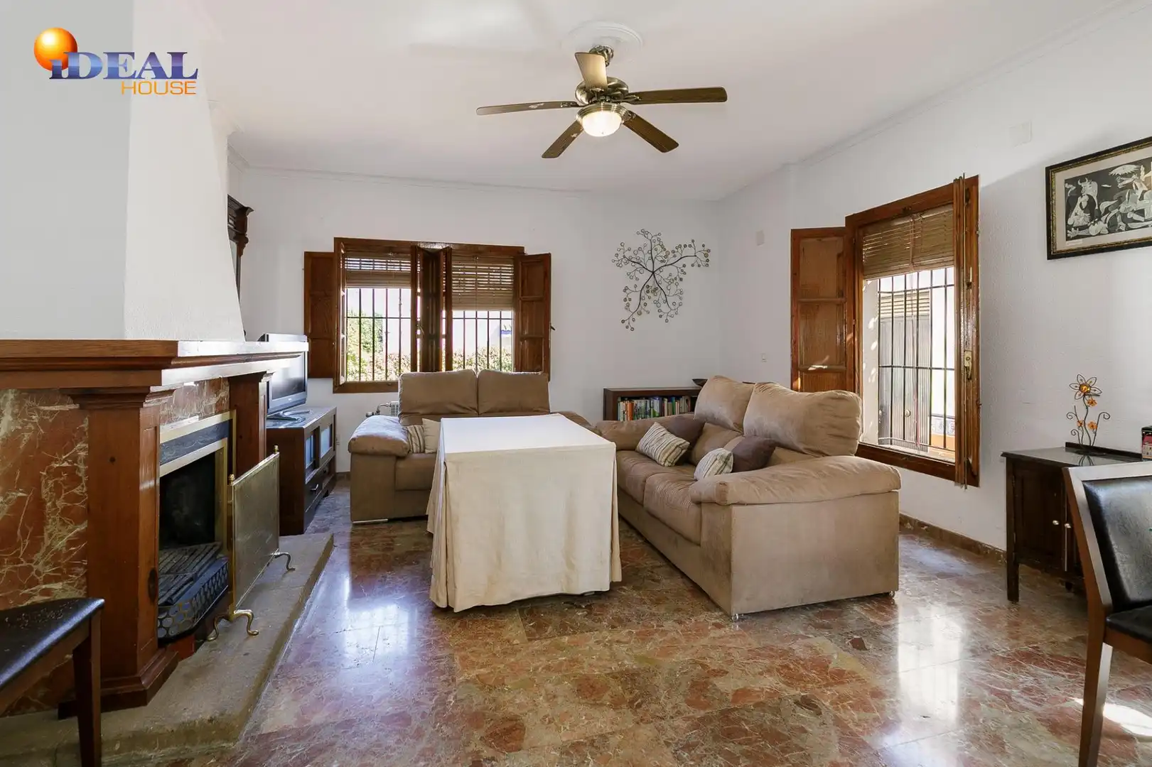 Sala de estar de Casa o chalet en venta en Ogíjares con Jardín privado, Terraza y Balcón