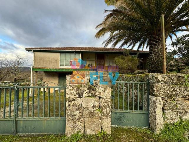 Casa-chalet en Venta en O Pereiro de Aguiar