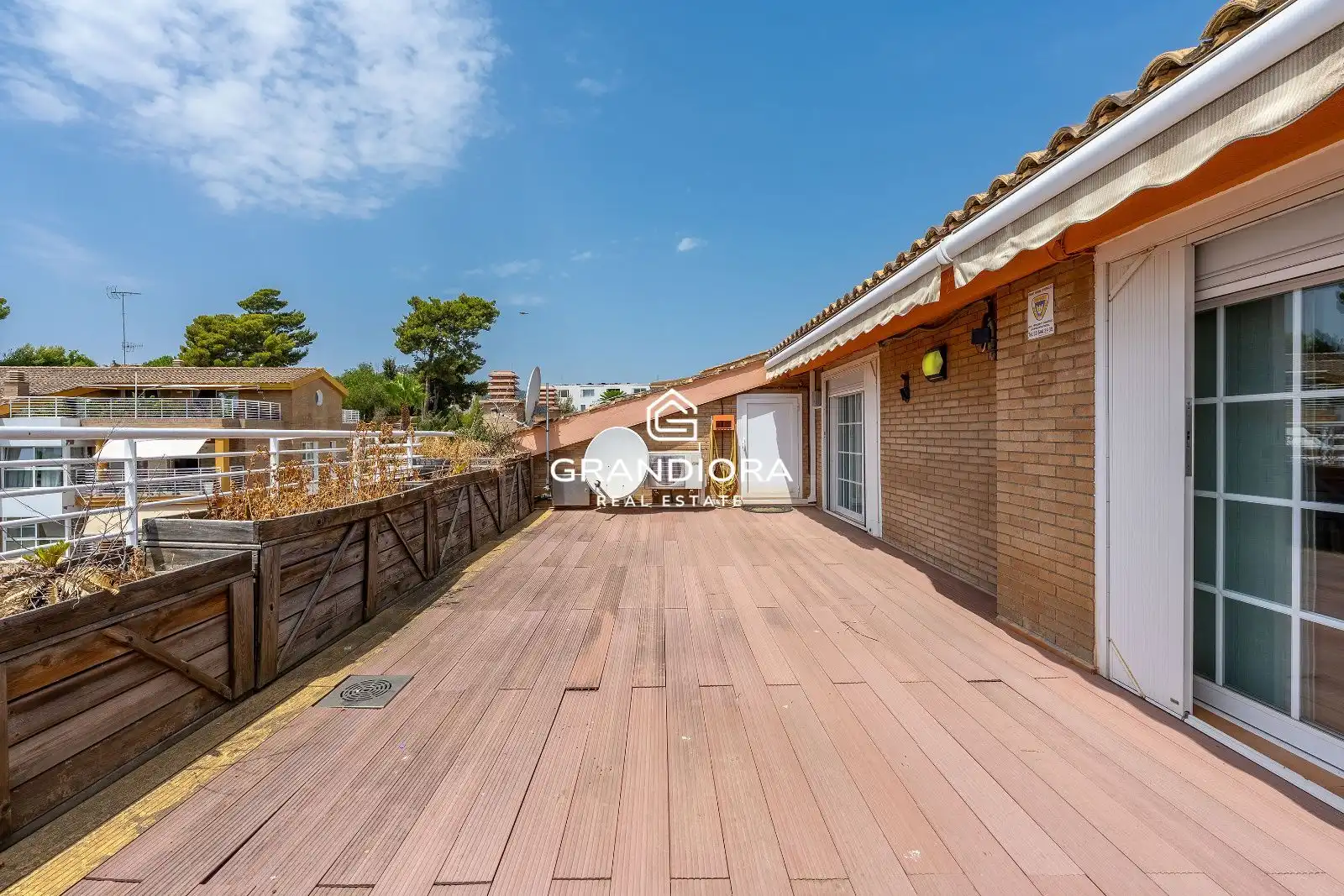 Terrasse von Maisonette zur Miete in Sant Andreu de Llavaneres mit Klimaanlage, Terrasse und Schwimmbad