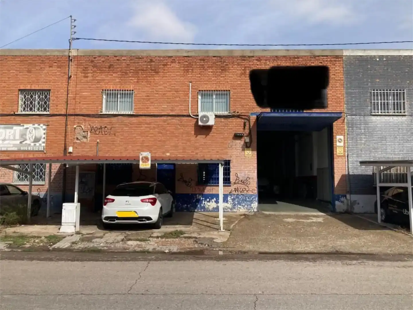 Vista exterior de Nau industrial en venda en Torrejón de Ardoz