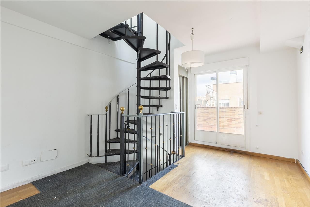 Duplex for sale in  Madrid Capital  with Terrace