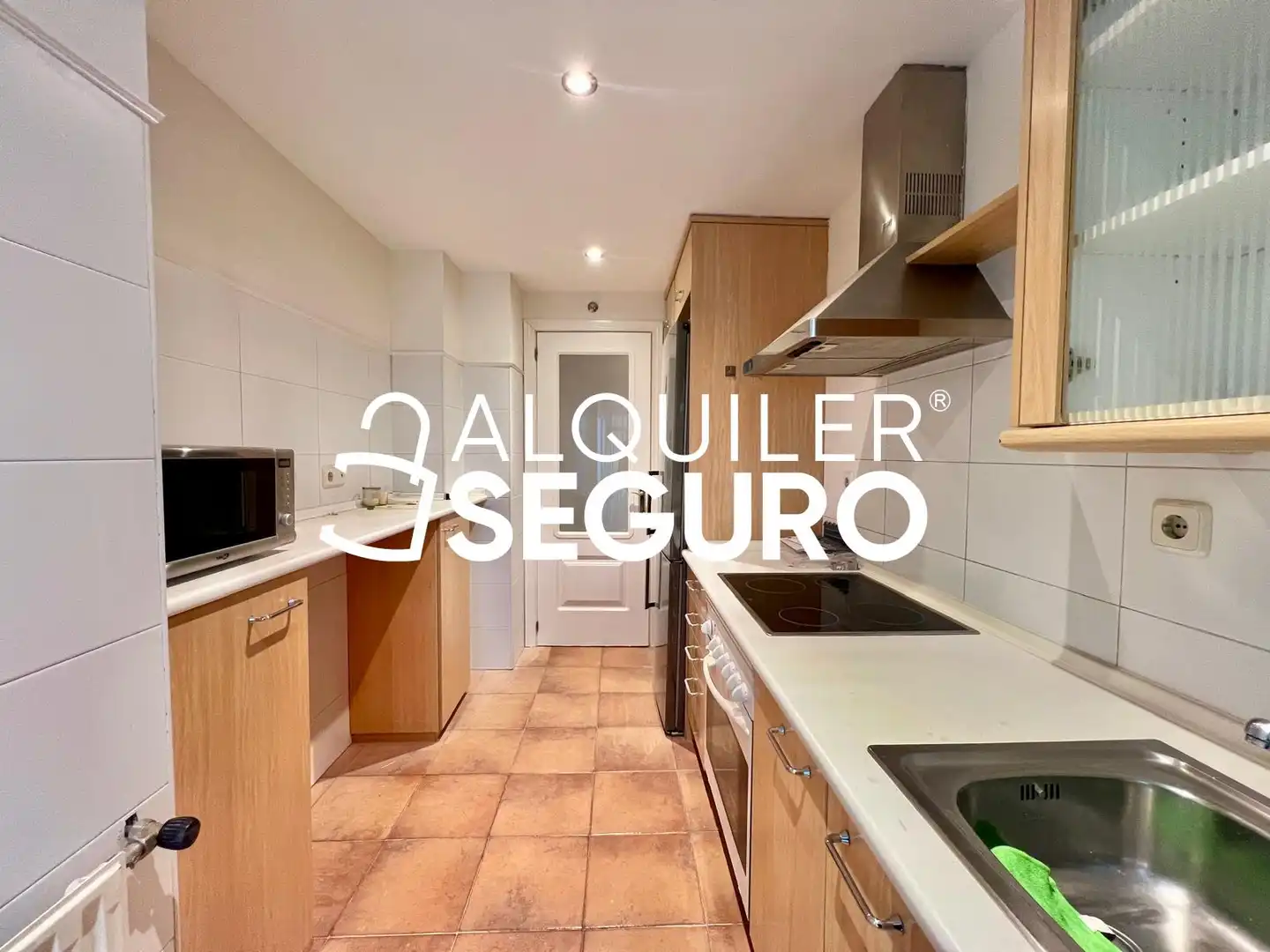 Cocina de Piso de alquiler en Madrid con Aire acondicionado, Calefacción y Piscina