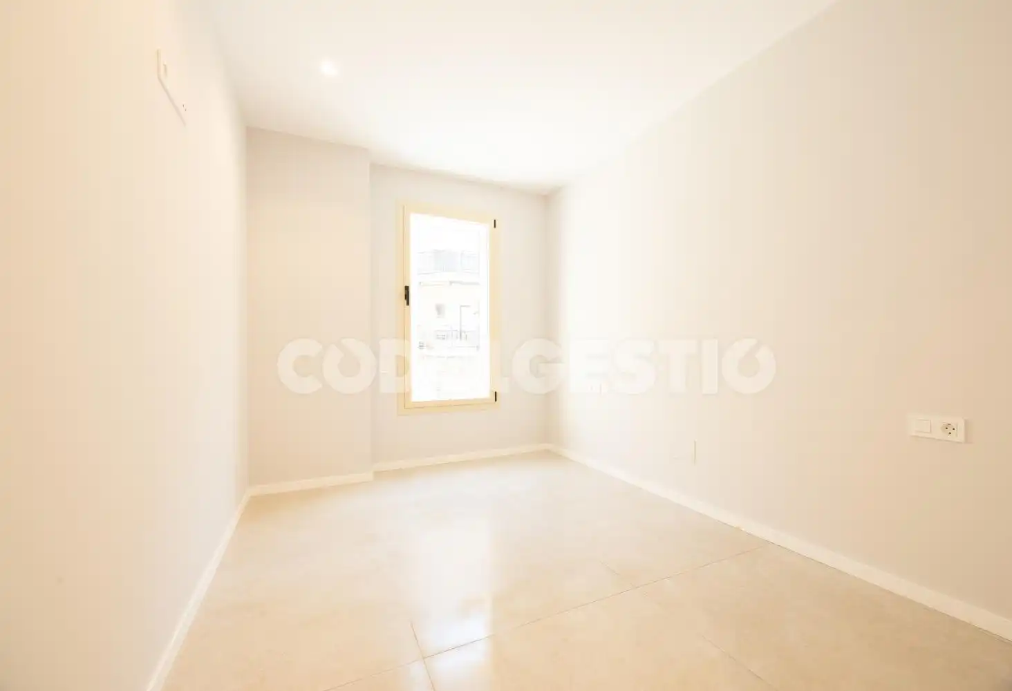 Flat for sale in Vic  with Terrace