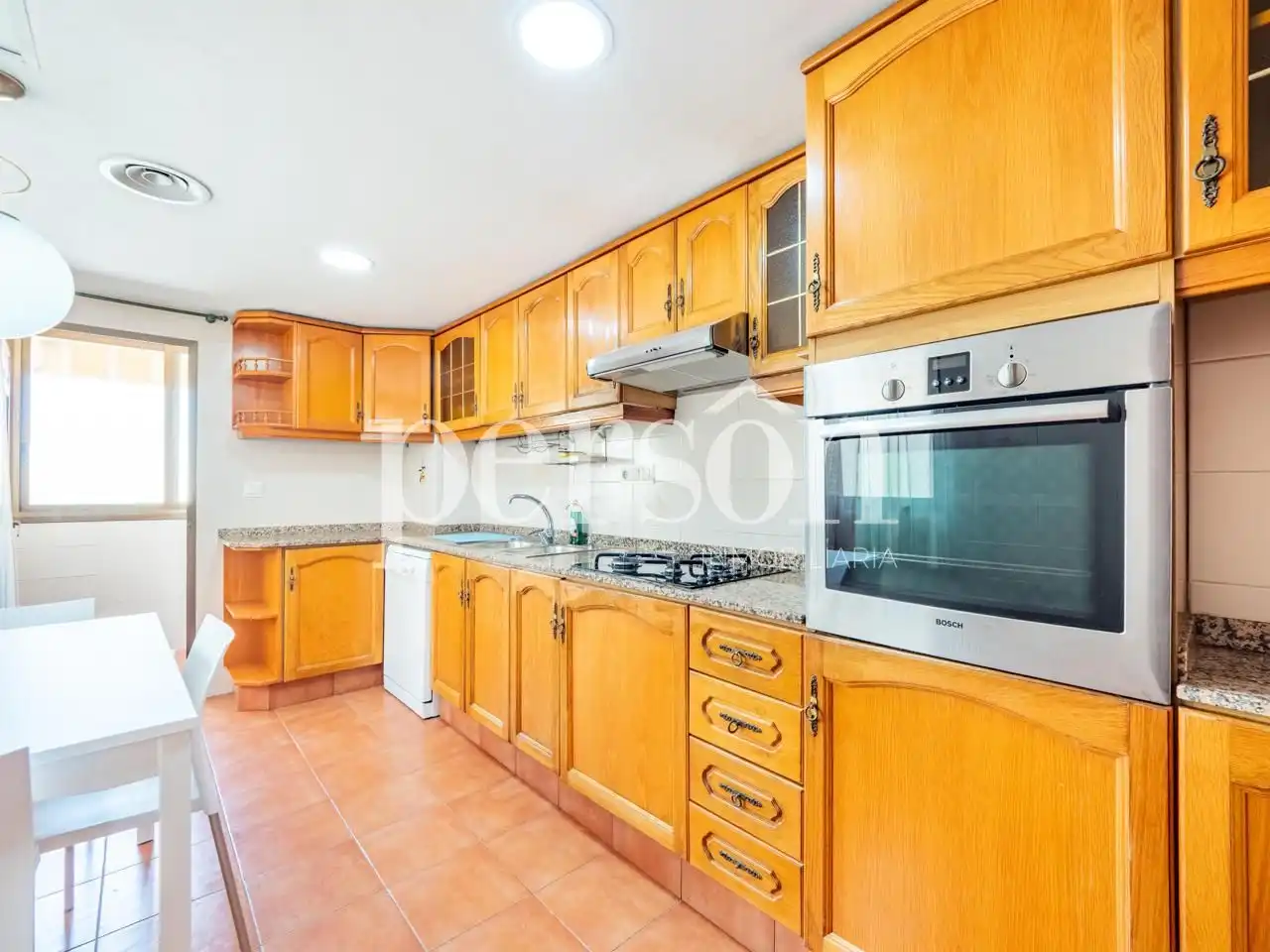 Cocina de Piso de alquiler en Valencia con Aire acondicionado, Parquet y Amueblado
