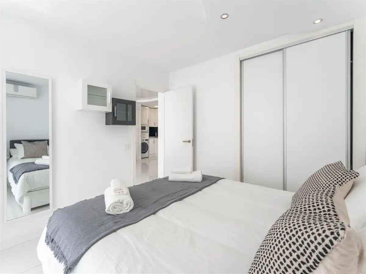 Bedroom of Apartments for sale in Benalmádena  with Air Conditioner and Community pool