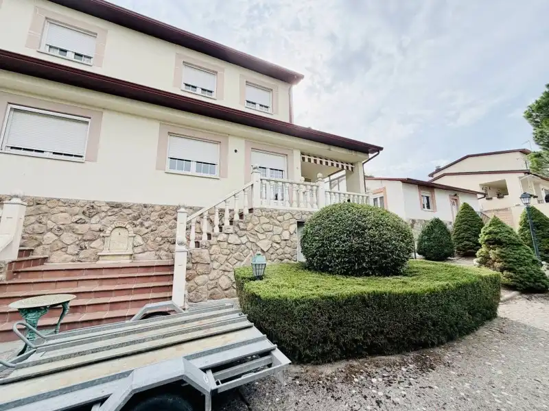 Exterior view of Detached homes for sale in Los Ángeles de San Rafael