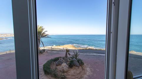Foto 2 de Piso en venta en Calle Bogavante, Cabo Cervera, Torrevieja